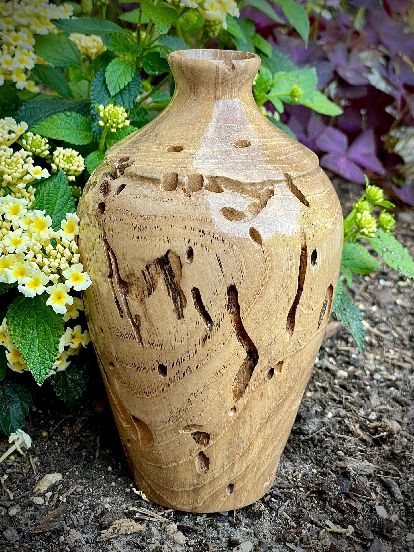 Tapered pecan vase