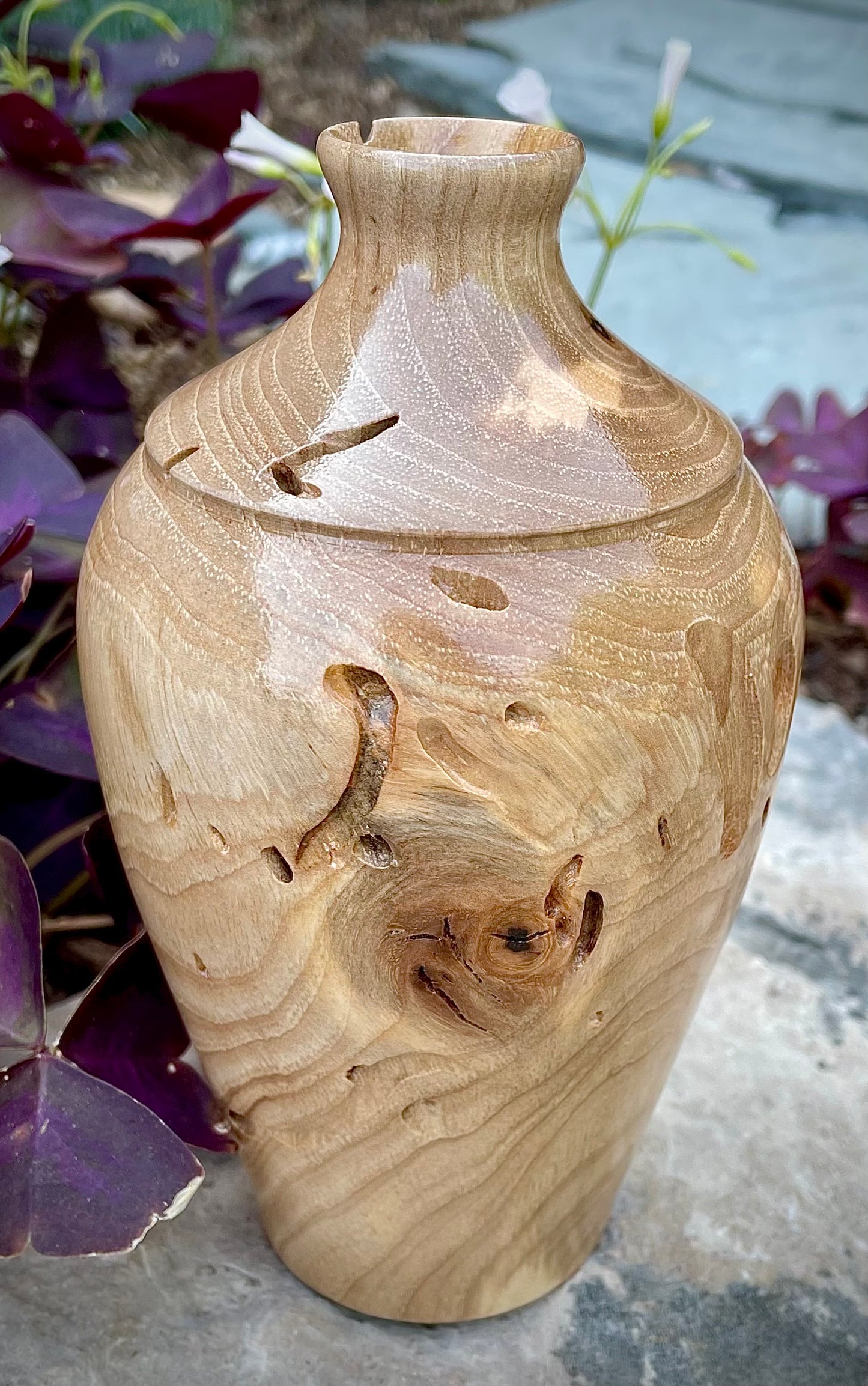Tapered pecan vase