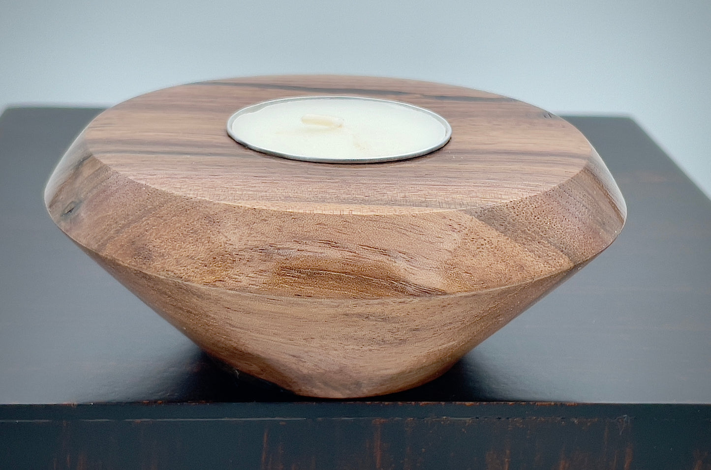 Black walnut tealight