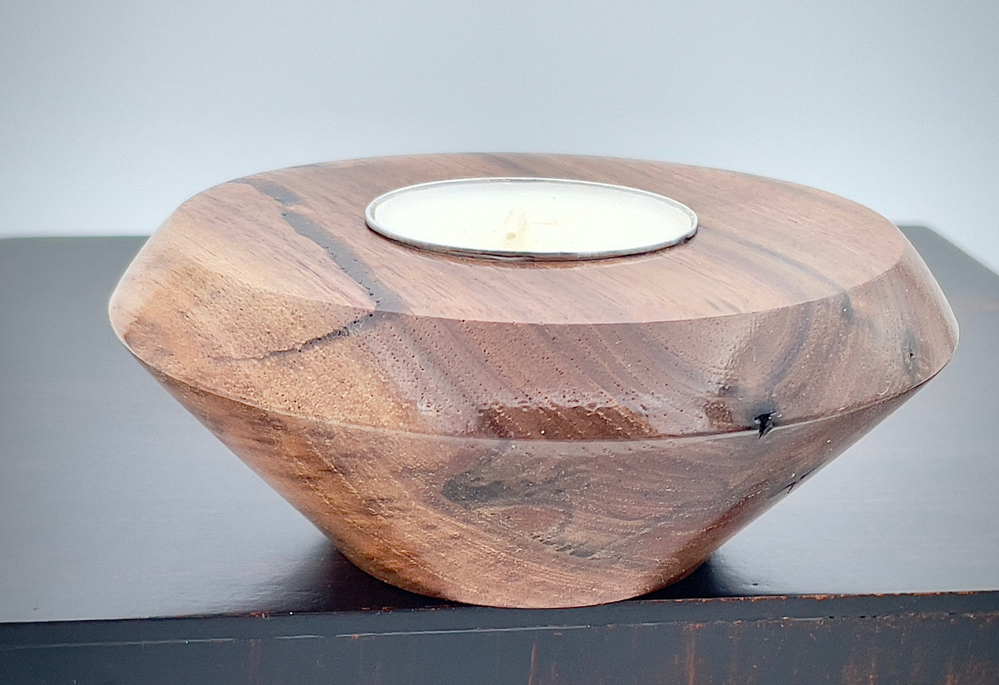 Black walnut tealight
