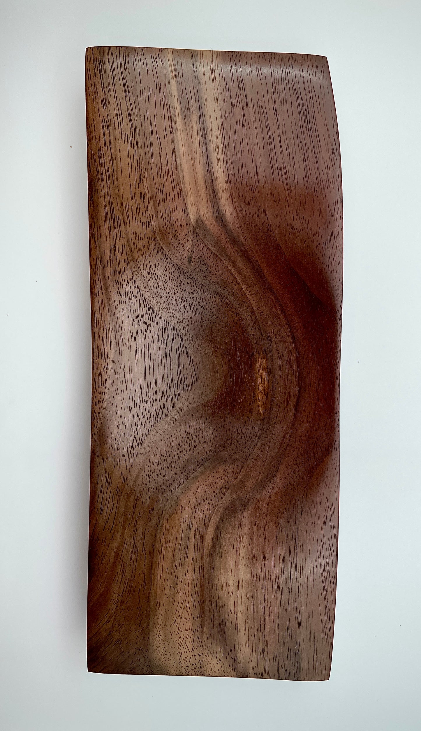 Winged walnut dish