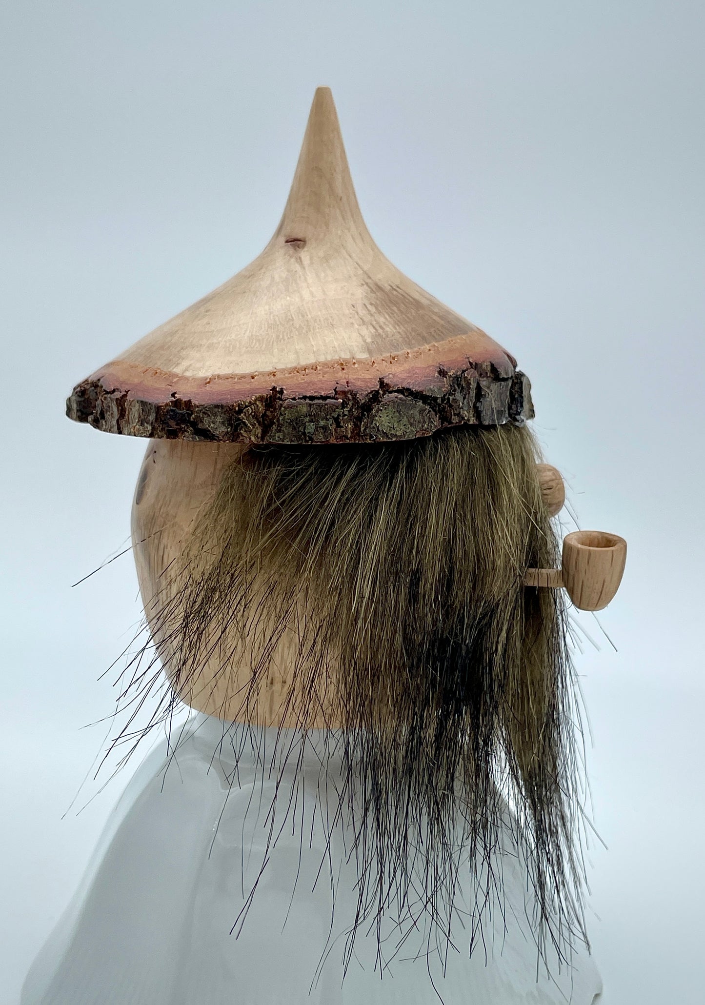 Gnome with pipe