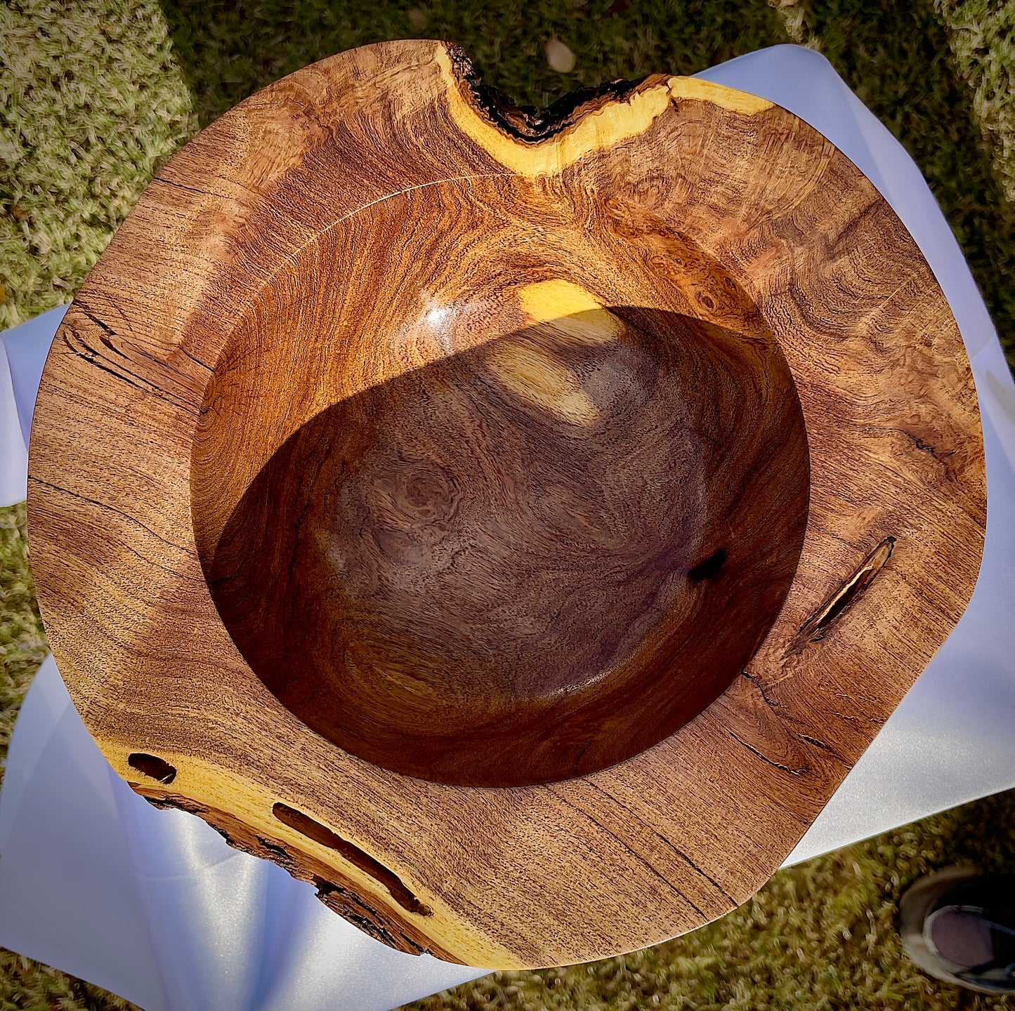 9.5x3.5 inch Mesquite bowl