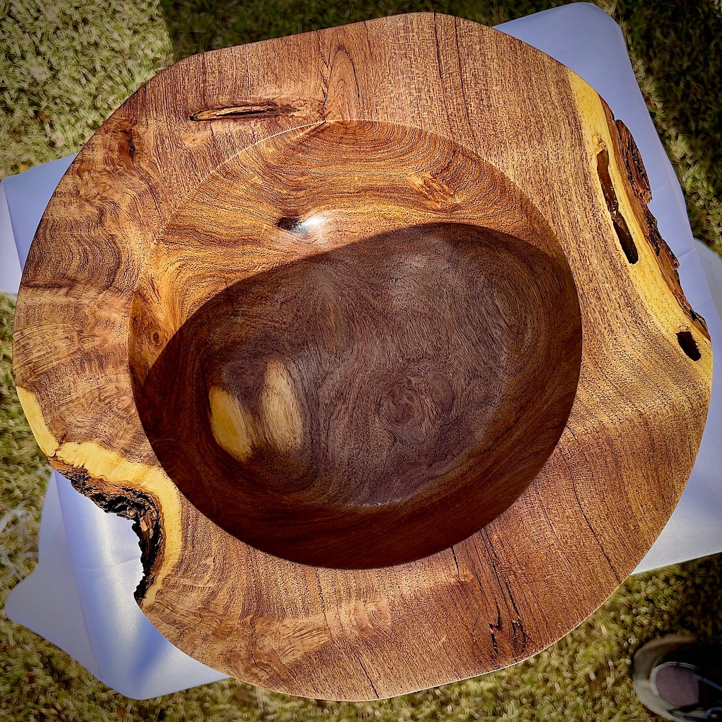 9.5x3.5 inch Mesquite bowl