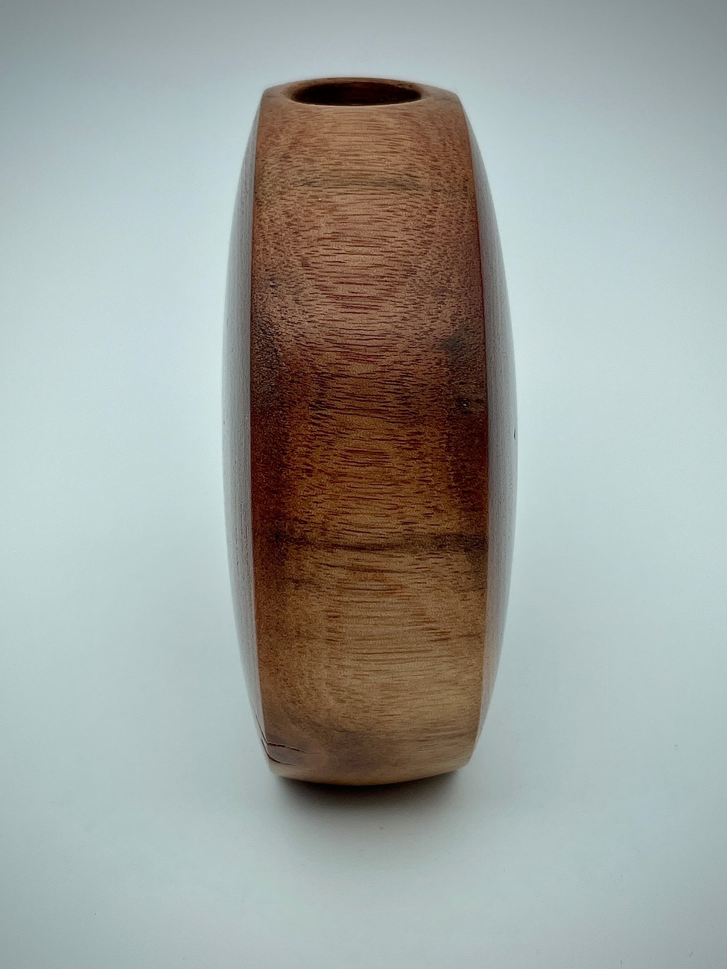 Disc vase