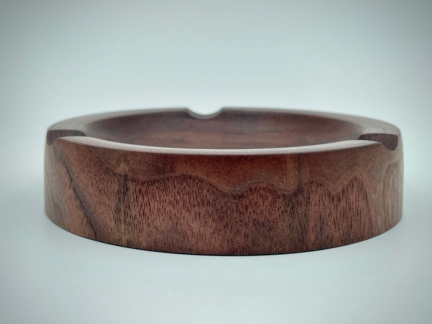 Cigar ashtray