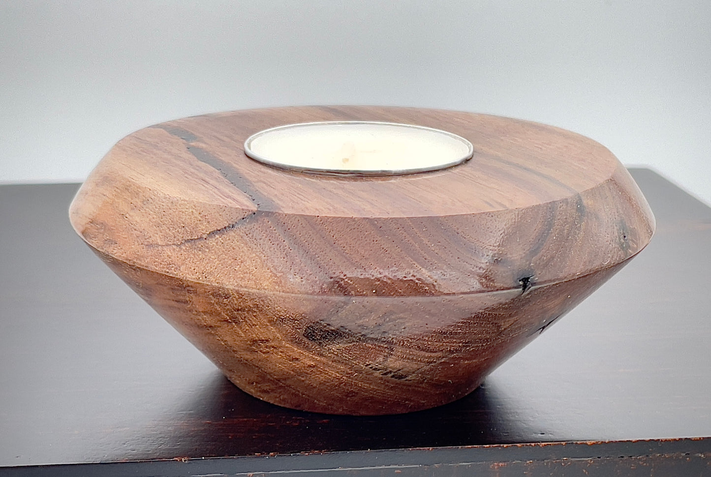 Black walnut tealight