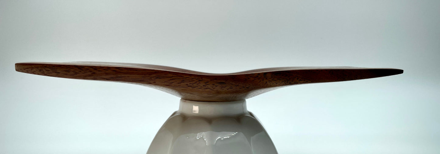 Winged walnut dish